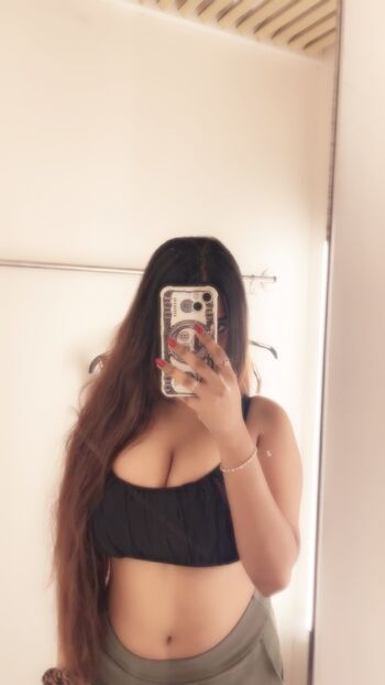 Full leaked Anushka solanki private onlyfans photo