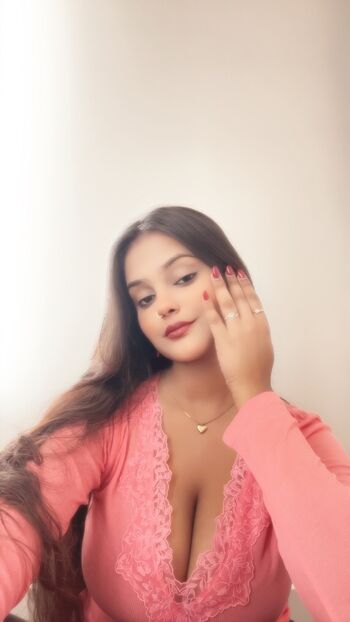 Full leaked Anushka solanki private onlyfans photo