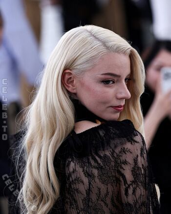Full leaked Anya taylor joy page private onlyfans photo