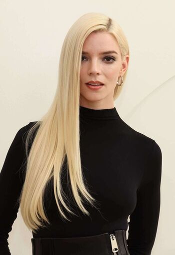Full leaked Anya taylor joy page private onlyfans photo