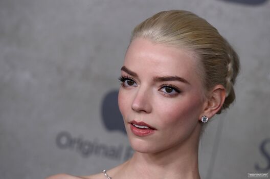 Full leaked Anya taylor joy  page private onlyfans photo