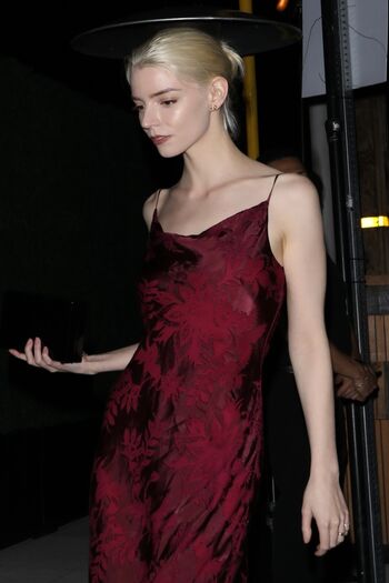 Full leaked Anya taylor joy  page private onlyfans photo