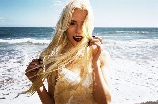Full leaked Anya taylor joy page private onlyfans photo