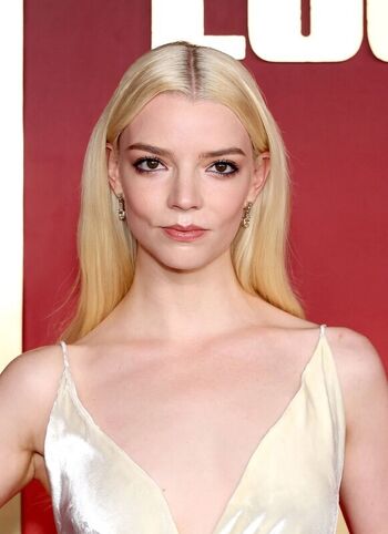 Full leaked Anya taylor joy page private onlyfans photo