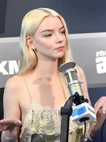 Full leaked Anya taylor joy private onlyfans photo