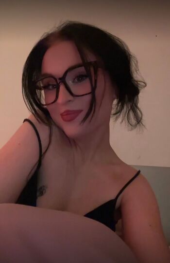 Full leaked Aora dj private onlyfans photo