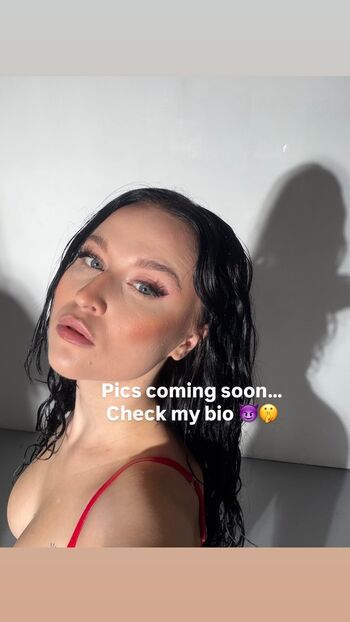 Full leaked Aora dj private onlyfans photo