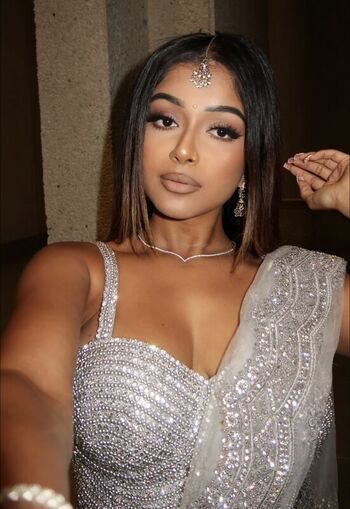 Full leaked Apeenaiyah private onlyfans photo