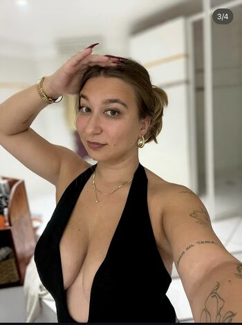Full leaked Apoline perret private onlyfans photo