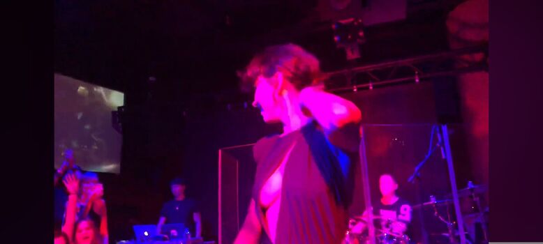 Full leaked Apostoleanu private onlyfans photo