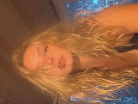 Full leaked Apple martin private onlyfans photo