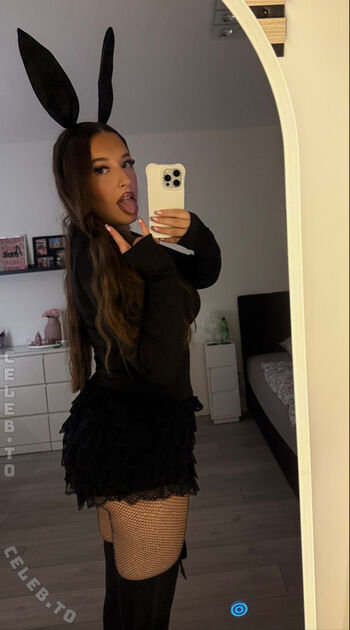 Full leaked Apr allegra private onlyfans photo