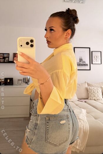 Full leaked Apr allegra private onlyfans photo