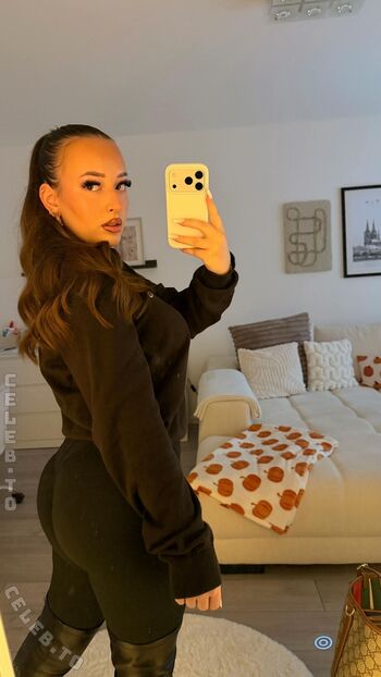 Full leaked Apr allegra private onlyfans photo