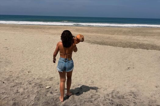 Full leaked Ara saldivar private onlyfans photo