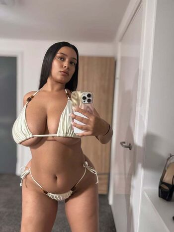 Full leaked Arabellaaaxoxo page private onlyfans photo