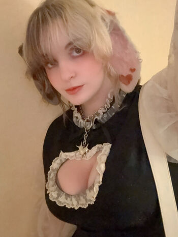 Full leaked Aretteepls nym private onlyfans photo