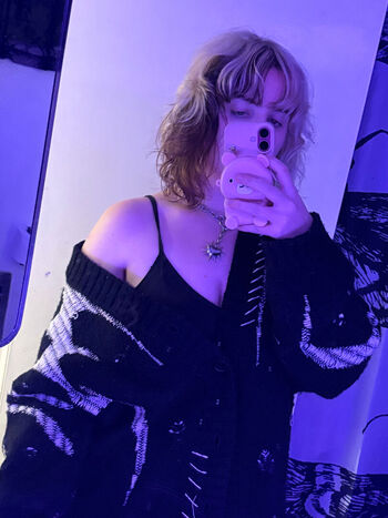 Full leaked Aretteepls private onlyfans photo