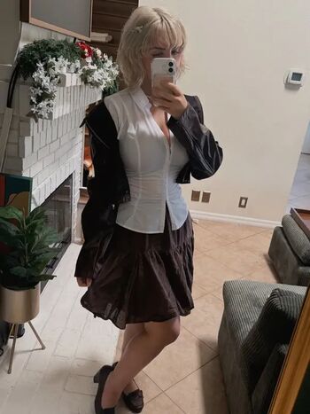 Full leaked Aretteepls private onlyfans photo