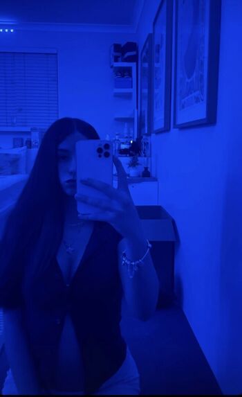 Full leaked Ari corr private onlyfans photo