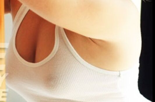 Full leaked Ari graynor private onlyfans photo