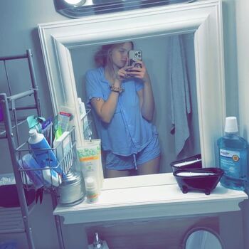 Full leaked Ari macgown private onlyfans photo