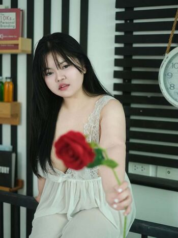 Full leaked Ari wxn private onlyfans photo