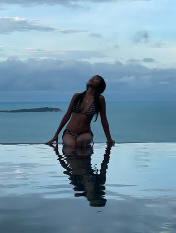 Full leaked Ariplaces private onlyfans photo