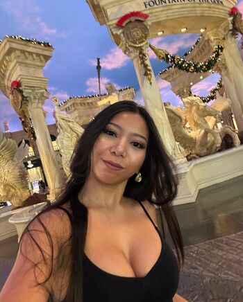 Full leaked Ariplaces private onlyfans photo