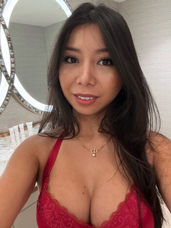 Full leaked Ariplaces private onlyfans photo