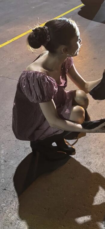 Full leaked Ariana grande  page private onlyfans photo