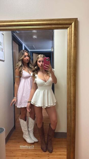 Full leaked Ariana white page private onlyfans photo