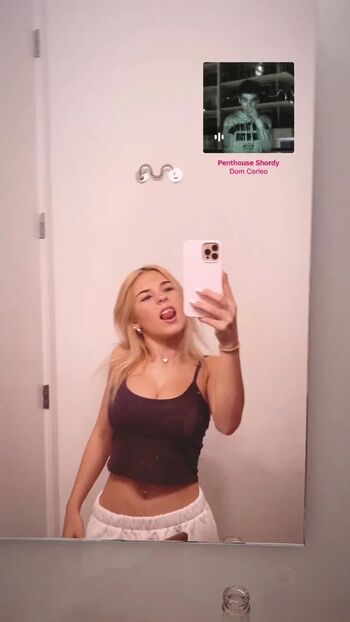 Full leaked Arianaawhite private onlyfans photo