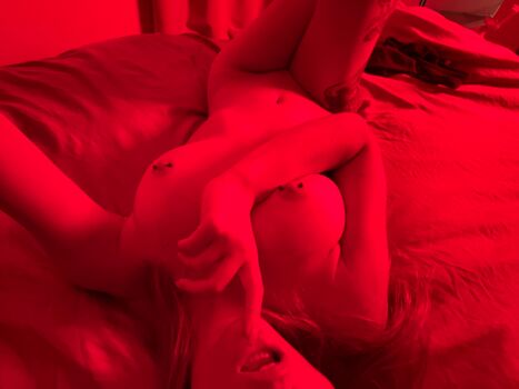Full leaked Ariel next door private onlyfans photo