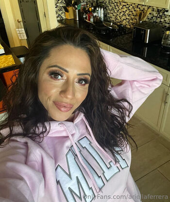 Ariella Ferrera