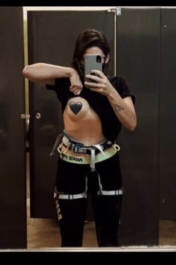 Full leaked Arielle livernoche private onlyfans photo