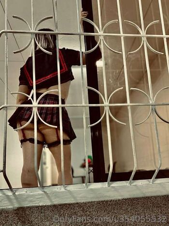 Full leaked Arihotwife private onlyfans photo