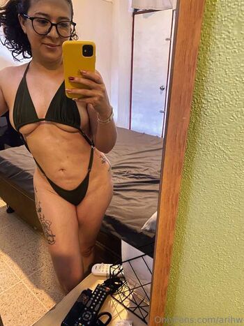 Full leaked Arihotwife private onlyfans photo