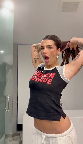 Full leaked Arikytsya  page private onlyfans photo