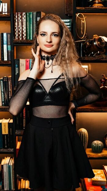 Full leaked Arinazhotikova page private onlyfans photo