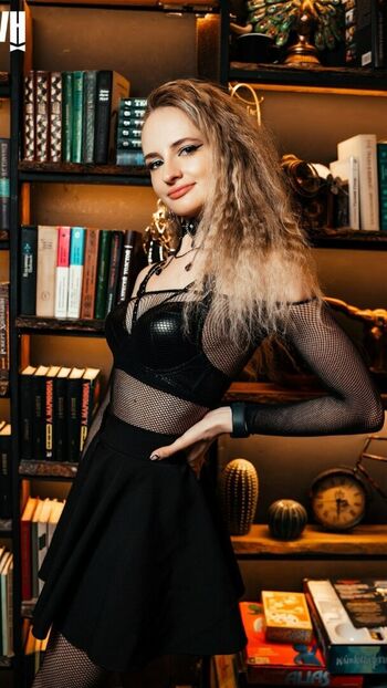 Full leaked Arinazhotikova page private onlyfans photo