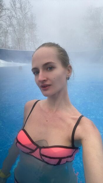 Full leaked Arinazhotikova page private onlyfans photo