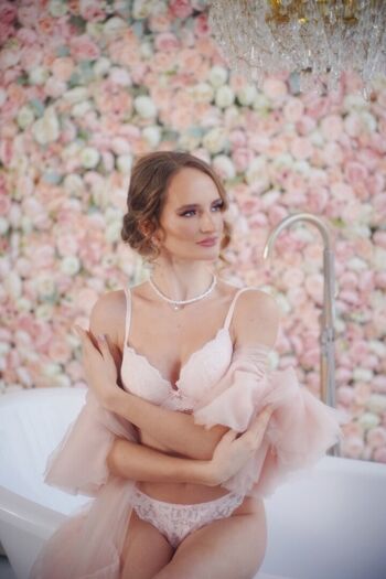 Full leaked Arinazhotikova page private onlyfans photo