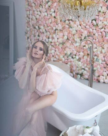 Full leaked Arinazhotikova private onlyfans photo