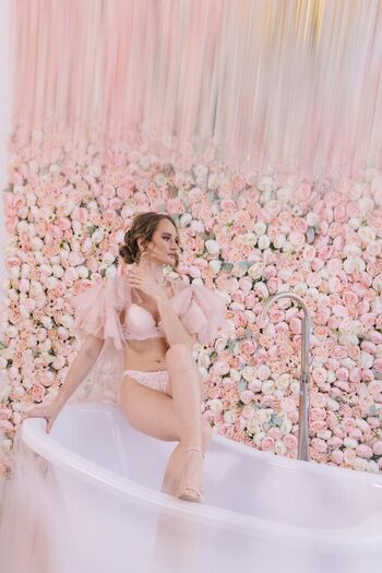 Full leaked Arinazhotikova private onlyfans photo