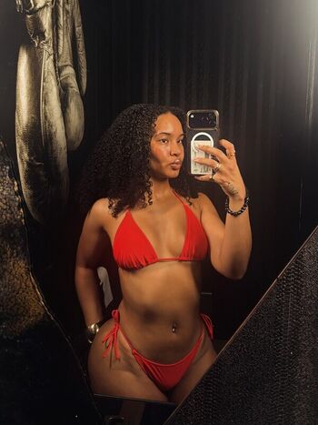 Full leaked Ariwitdahoodie private onlyfans photo