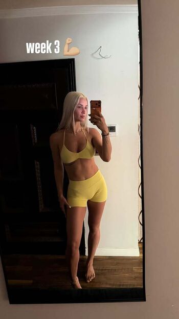 Full leaked Armenian girls private onlyfans photo