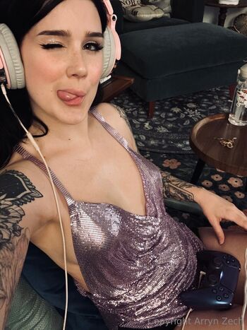 Full leaked Arryn zech private onlyfans photo