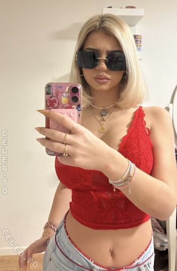 Full leaked Artinesa kurtishi private onlyfans photo