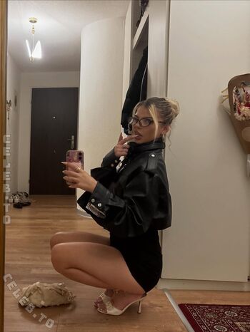 Full leaked Artinesa kurtishi private onlyfans photo